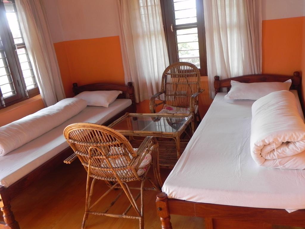 Rupa View Guest House Pokhara Zimmer foto